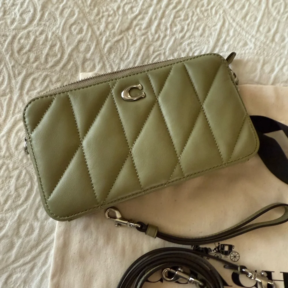 Coach Retail Quilted Double Zip Crossbody Wristlet Clutch